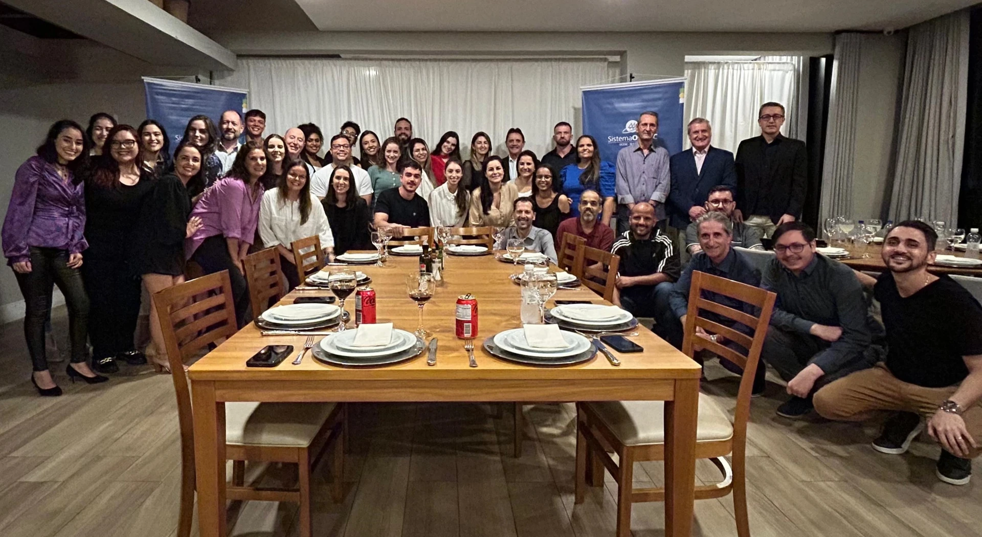 Colaboradores do Sistema OCESC homenageiam o Presidente Luiz Vicente Suzin