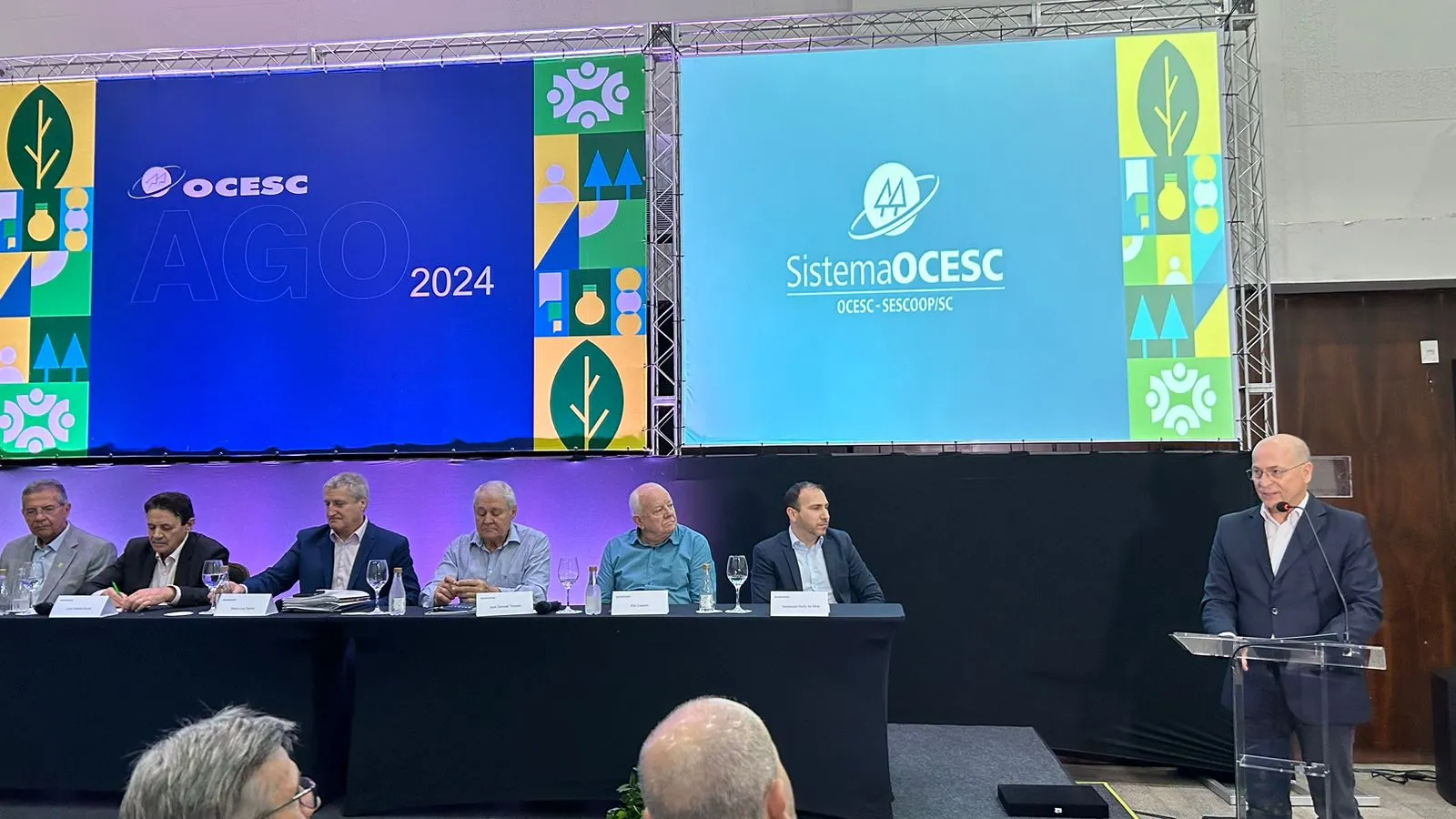 Vanir Zanatta assume presidência do Sistema OCESC