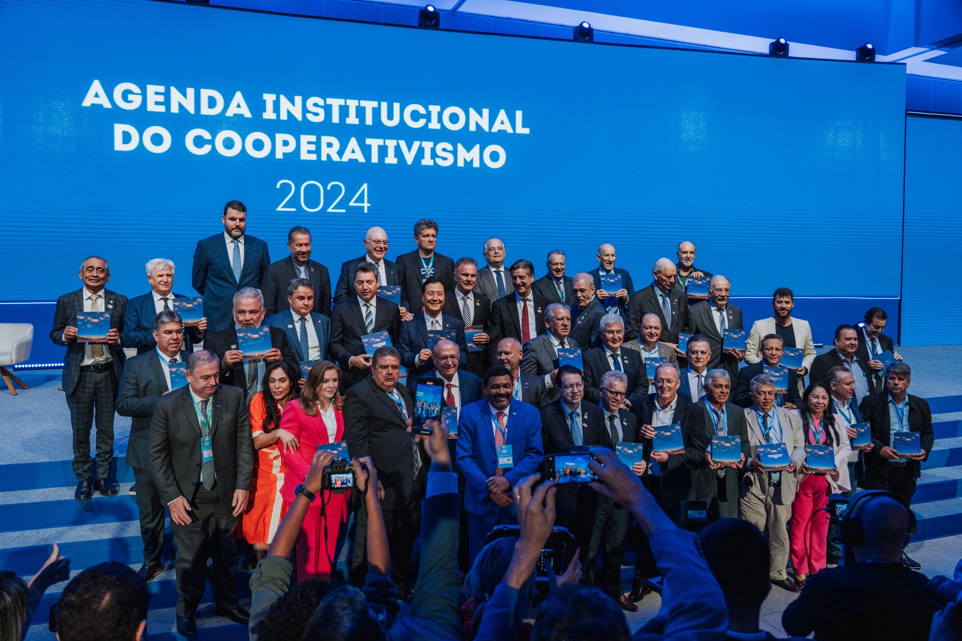 Cooperativismo Brasileiro lança a 18° Agenda Institucional do Cooperativismo