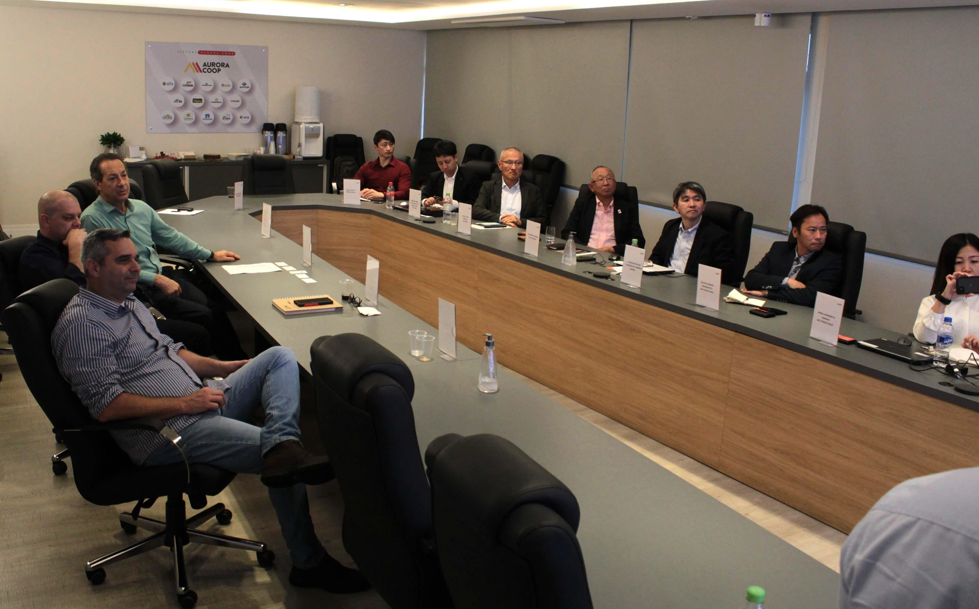 Aurora Coop recebe comitiva japonesa e reforça liderança no mercado de carne suína