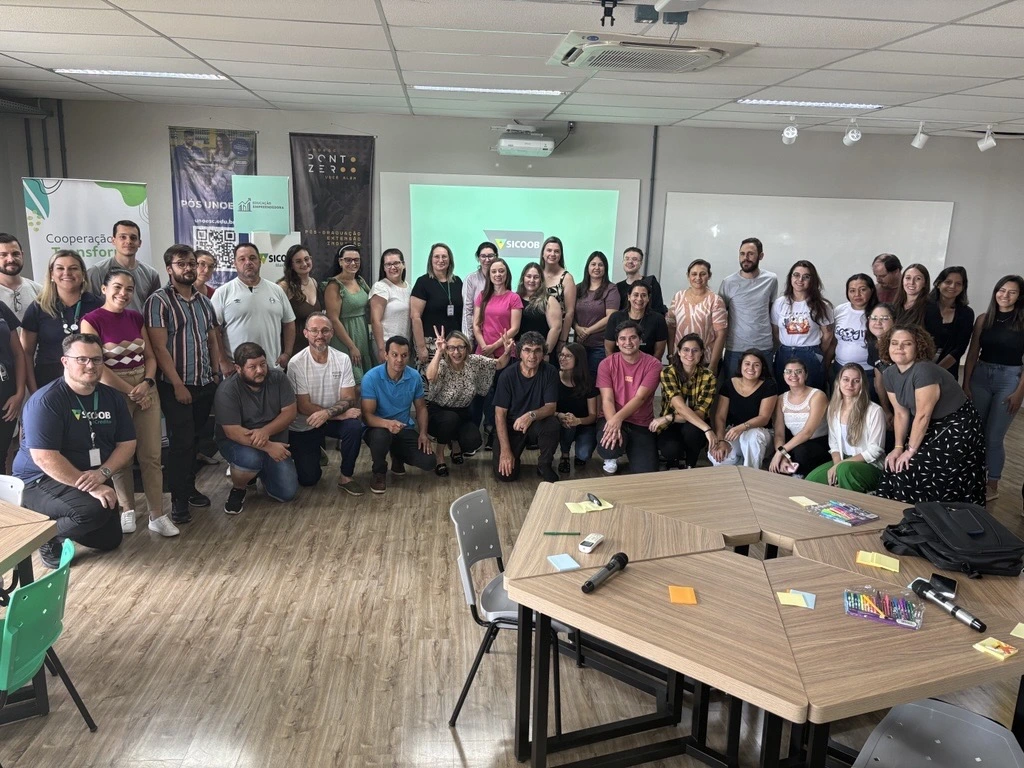 Cooperativa catarinense de crédito promove formação em educação empreendedora para professores da rede municipal de Chapecó