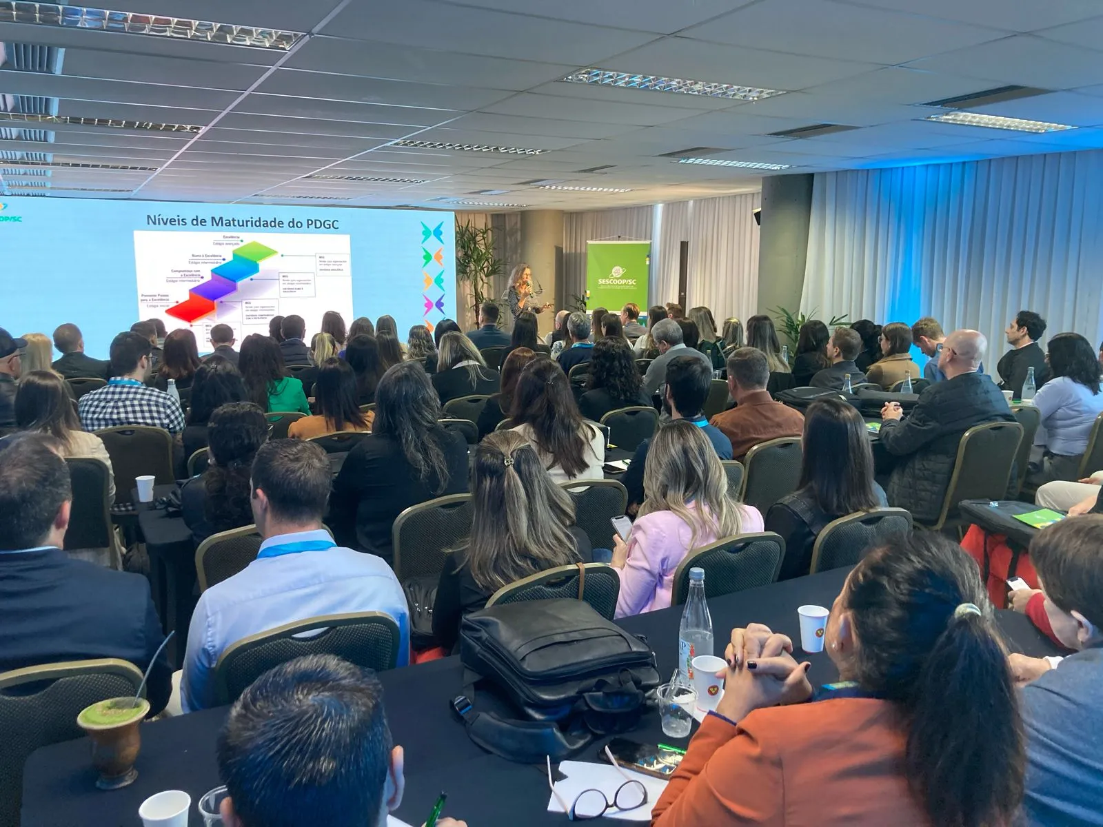 SESCOOP/SC inicia ciclo 2024 do PDGC com evento sobre Conexões de Excelência