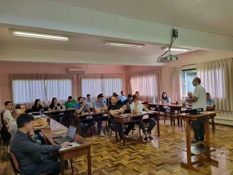 Cooperativas catarinenses recebem curso intensivo de Produção de Leite a Base de Pasto