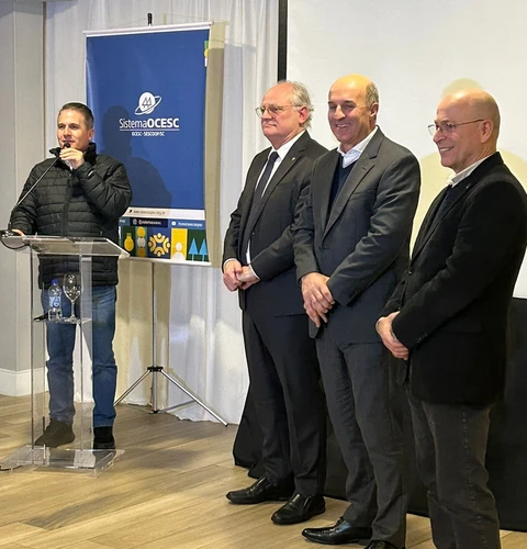 Presidente da FRENCOOP protocola Projeto de Lei para reconhecer a pulverização agrícola como atividade de relevante interesse público e econômico para Santa Catarina