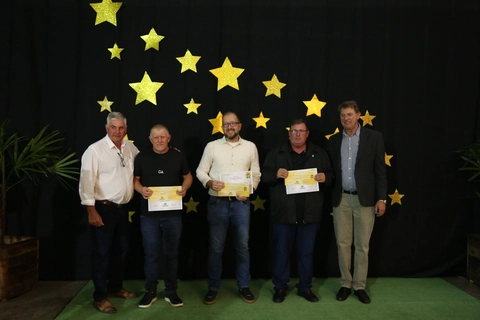 Noite das Estrelas celebra colaboradores jubilados da Cooperativa Auriverde